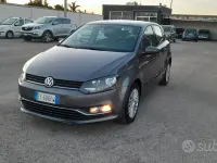 Usata VW Polo Trendline 75 CV (55 kW) 2015 Grigio Berlina