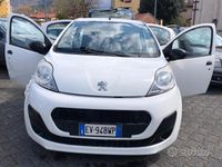 Usata Peugeot 107 68 CV (50 kW) 2014 Bianco Utilitaria