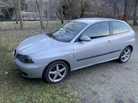 Usata Seat Ibiza Sport 101 CV (74 kW) 2005 Argento Utilitaria