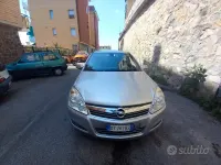 Usata Opel Astra 110 CV (80 kW) 2009 Giallo Berlina