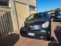 Usata Toyota iQ 90 CV (66 kW) 2009 Nero Utilitaria