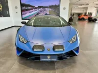 Usata Lamborghini Huracán 610 CV (448 kW) 2023 Blu grifo Coupé