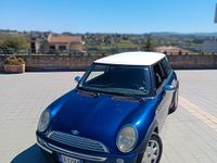 Begagnad Mini ONE 90 HK (66 kW) 2003 Blå Halvkombi