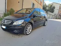 Usata Mercedes B200 Chrome 140 CV (102 kW) 2006 Nero Monovolume