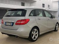 Usata Mercedes B200 Premium 136 CV (100 kW) 2013 Argento Utilitaria
