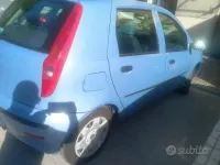 Usata Fiat Punto 60 CV (44 kW) 2006 Utilitaria