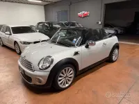 Usata Mini Cooper Roadster 122 CV (89 kW) 2012 Grigio Cabrio
