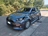 Usata Toyota Yaris 120 CV (88 kW) 2022 Grigio Berlina
