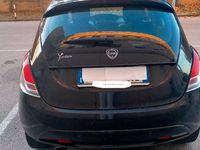 Usata Lancia Ypsilon Gold 95 CV (69 kW) 2017 Nero Utilitaria