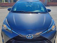 Usata Toyota Yaris Hybrid 99 CV (72 kW) 2019 Grigio Berlina