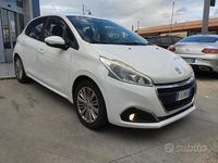 Usata Peugeot 208 Active 75 CV (55 kW) 2017 Bianco Utilitaria