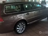 Usata Volvo V70 215 CV (158 kW) 2015 Marrone Station wagon