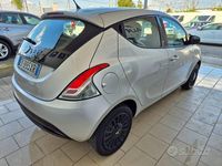 Usata Lancia Ypsilon Gold 69 CV (50 kW) 2015 Grigio Utilitaria