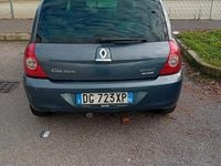 Usata Renault Clio II 75 CV (55 kW) 2007 Grigio Berlina