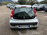 Usata Peugeot 107 68 CV (50 kW) 2009 Argento Utilitaria