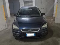 Usata Ford Focus 105 CV (77 kW) 2005 Blu Station wagon