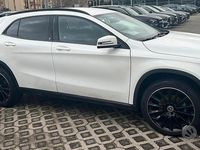 Usata Mercedes GLA200 143 CV (105 kW) 2018 Bianco SUV