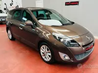 Usata Renault Grand Scénic II Luxe 130 CV (95 kW) 2009 Marrone Monovolume