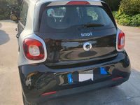 Begagnad Smart ForFour 71 HK (52 kW) 2015 Svart Halvkombi