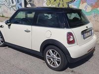 Usata Mini Cooper D 112 CV (82 kW) 2010 Bianco Utilitaria