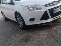 Usata Ford Focus 105 CV (77 kW) 2015 Bianco Station wagon
