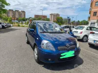 Usata Toyota Yaris 65 CV (47 kW) 2004 Bluazzurro Berlina