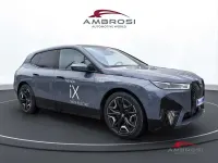 Usata BMW iX 239 kW (326 CV) 2025 Grigio SUV