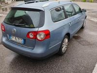 Usata VW Passat 105 CV (77 kW) 2009 Blu Station wagon