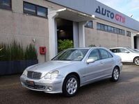Usata Mercedes C220 Elegance 150 CV (110 kW) 2006 Argento Berlina