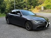 Usata Alfa Romeo Giulia 190 CV (139 kW) 2019 Grigio Berlina