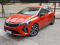 Usata Renault Clio V Techno 101 CV (74 kW) 2024 Arancione Berlina