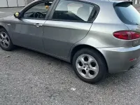 Usata Alfa Romeo 147 120 CV (88 kW) 2009 Grigio Utilitaria
