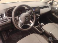 Usata Renault Clio V 67 CV (49 kW) 2024 Bianco Berlina