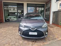 Usata Toyota Yaris Active 69 CV (50 kW) 2015 Grigio Utilitaria