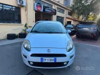 Usata Fiat Grande Punto 69 CV (50 kW) 2012 Grigio Utilitaria