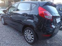 Usata Ford Fiesta 75 CV (55 kW) 2016 Nero Berlina