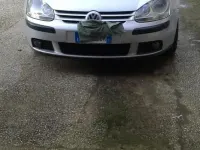 Begagnad VW Golf V 105 HK (77 kW) 2006 Grå Halvkombi