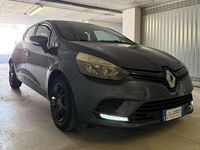 Usata Renault Clio IV 73 CV (53 kW) 2017 Grigio Berlina