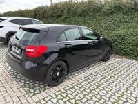 Begagnad Mercedes A180 109 HK (80 kW) 2015 Svart Sedan