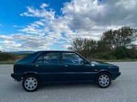 Usata Lancia Delta 80 CV (58 kW) 1991 Verde Utilitaria