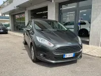 Usata Ford Fiesta 95 CV (69 kW) 2017 Grigio Utilitaria