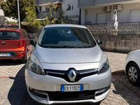 Usata Renault Scénic III 110 CV (80 kW) 2014 Grigio Monovolume