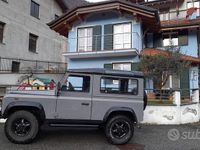 Usata Land Rover Defender 122 CV (89 kW) 1999 Grigio SUV