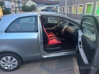 Usata Toyota Yaris 86 CV (63 kW) 2007 Grigio Utilitaria