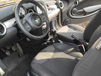 Begagnad Mini ONE 75 HK (55 kW) 2011 Halvkombi