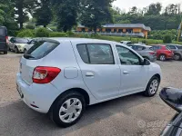 Usata Dacia Sandero Lauréate 90 CV (66 kW) 2016 Bianco Berlina