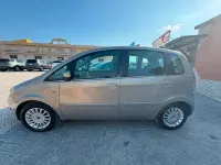 Usata Lancia Musa 90 CV (66 kW) 2008 Beige Monovolume