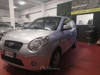 Usata Kia Picanto 65 CV (47 kW) 2010 Argento Utilitaria