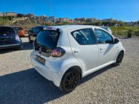 Usata Toyota Aygo 67 CV (49 kW) 2010 Bianco Utilitaria