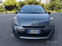Usata Renault Clio II 72 CV (52 kW) 2010 Grigio Berlina